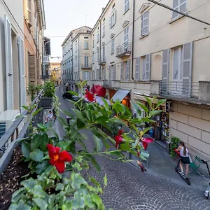 Apartment Parma Central Apartments, Parma