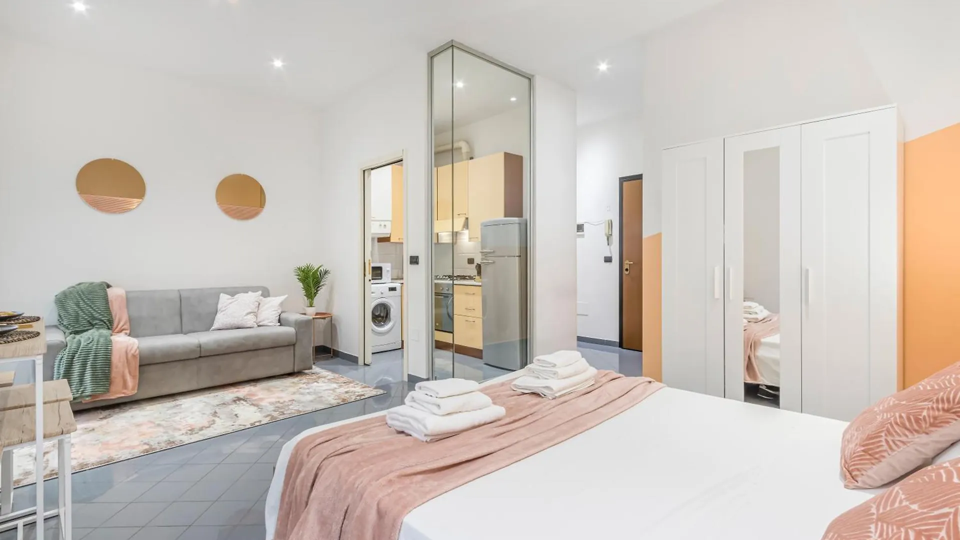 Vista Duomo, 4 Persone, Wifi, Aria Condizionata, Smart Tv Apartment Parma Italy
